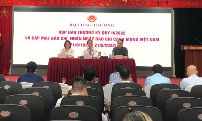 nong chu de binh on nguon cung va gia xang dau