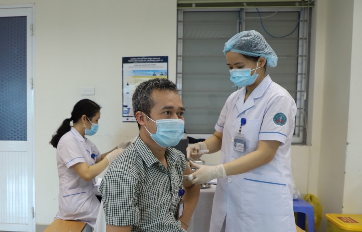 Bộ Y tế nhắc tên 25 địa phương tiêm vắc-xin phòng Covid-19 mũi 3 đạt thấp