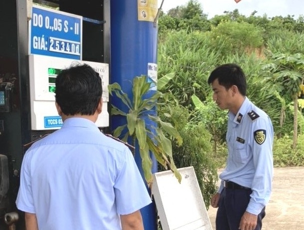 Kon Tum: Xử phạt doanh nghiệp sử dụng cột bơm hết hạn kiểm định