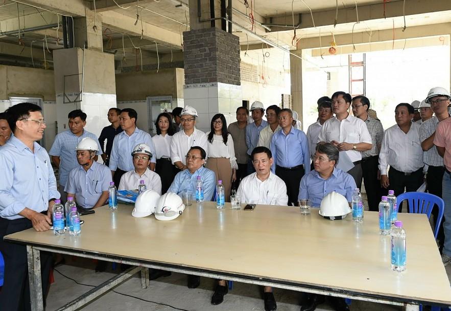 Chùm ảnh: Bộ trưởng Hồ Đức Phớc kiểm tra một số dự án đầu tư công tại Khánh Hòa