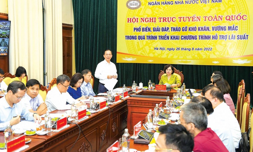 Quang cảnh Hội nghị trực tuyến tại điểm cầu phía Ngân hàng Nhà nước tại Hà Nội. Ảnh: H.L