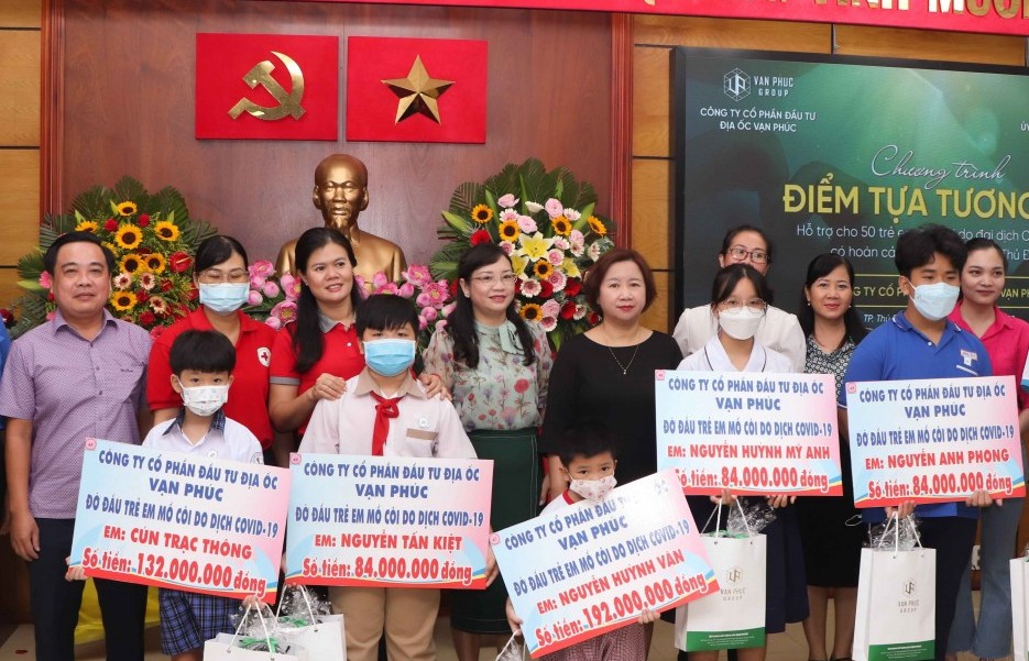 Van Phuc Group tài trợ hơn 6 tỷ đồng đỡ đầu 50 trẻ mồ côi do dịch Covid-19