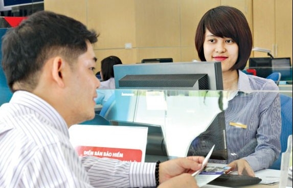 Bán bảo hiểm qua ngân hàng: Sắp có thêm quy định ngăn tình trạng “bán bia kèm lạc”