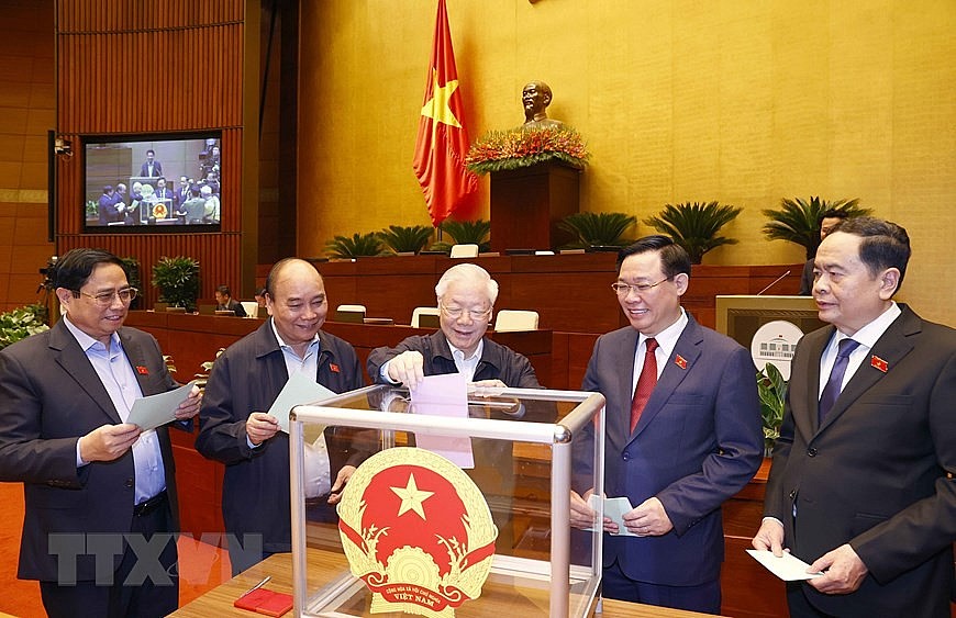 Đại biểu Quốc hội bỏ phiếu miễn nhiệm một số chức danh