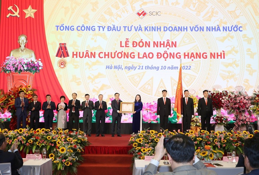 Tổng công ty Đầu tư và Kinh doanh vốn nhà nước đón nhận Huân chương Lao Động Hạng Nhì