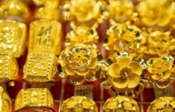 Giá vàng hôm nay (18/11): Giá thế giới giảm mạnh