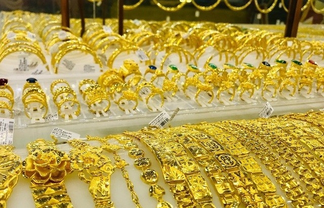 Giá vàng hôm nay (2/12): Giá vàng tăng vượt qua ngưỡng 1.800 USD/ounce