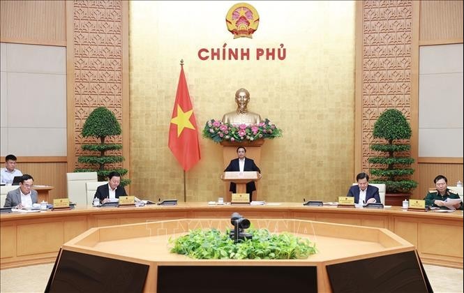 Thủ tướng chủ trì phiên họp Chính phủ chuyên đề về nhiều nội dung quan trọng