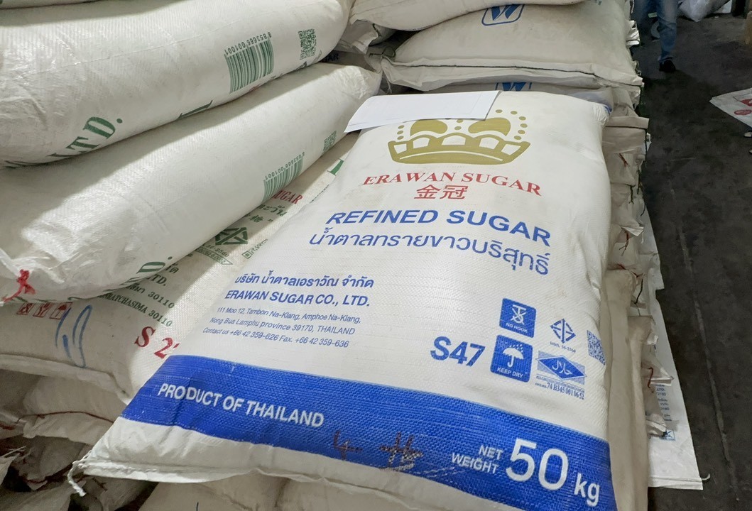 Tạm giữ hơn 100 tấn đường cát Thái Lan không chứng minh được tính hợp pháp