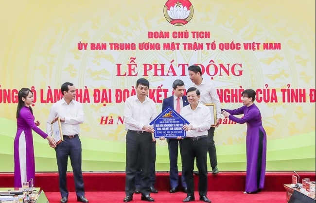 Agribank hỗ trợ 100 nhà đại đoàn kết tặng hộ nghèo tỉnh Điện Biên