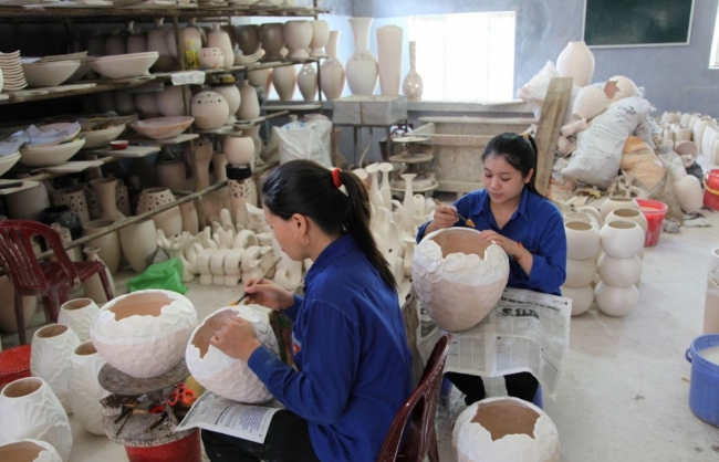 Sửa đổi, bổ sung quy định pháp lý trường hợp hộ kinh doanh tham gia bảo hiểm cho phù hợp