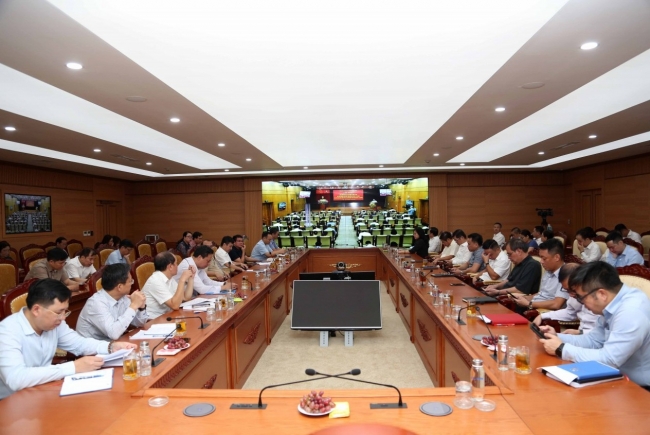 Bộ Tài chính dự Hội nghị thông tin chuyên đề của Đảng ủy Khối các cơ quan Trung ương