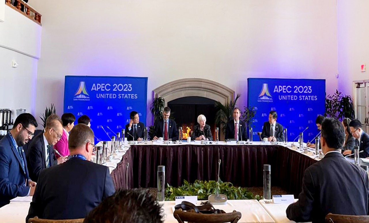 Các Bộ trưởng Tài chính APEC thảo luận về chính sách tài khóa