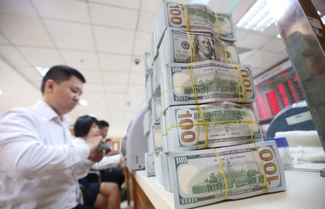 Áp lực tỷ giá được giải tỏa, bối cảnh thuận lợi cho lãi suất
