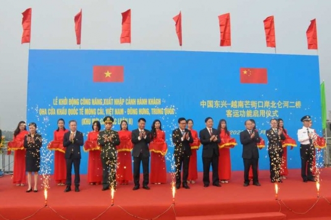 Quảng Ninh: Khởi động hoạt động xuất, nhập cảnh hành khách qua cửa khẩu cầu Bắc Luân II