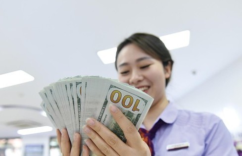 lai suat lien ngan hang tiep tuc ha nhiet
