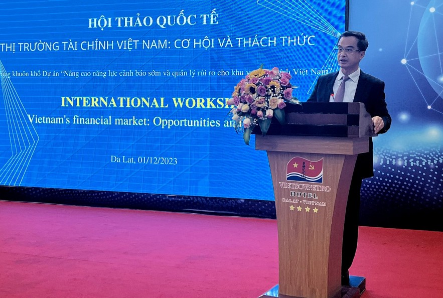 Thị trường tài chính Việt Nam: Cơ hội và thách thức
