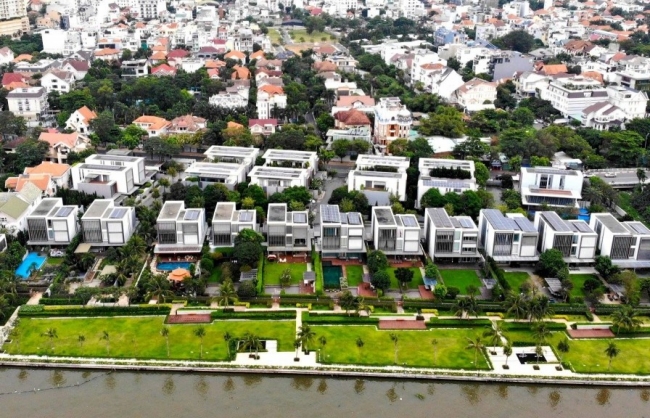 TP. Hồ Chí Minh: Vì sao nhiều biệt thự, nhà hàng ngang nhiên sai phạm trong “khu nhà giàu” Thảo Điền?