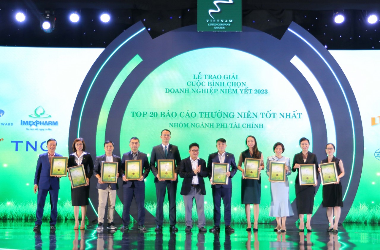 Vinh danh các doanh nghiệp đoạt giải Cuộc Bình chọn doanh nghiệp niêm yết (VLCA) 2023
