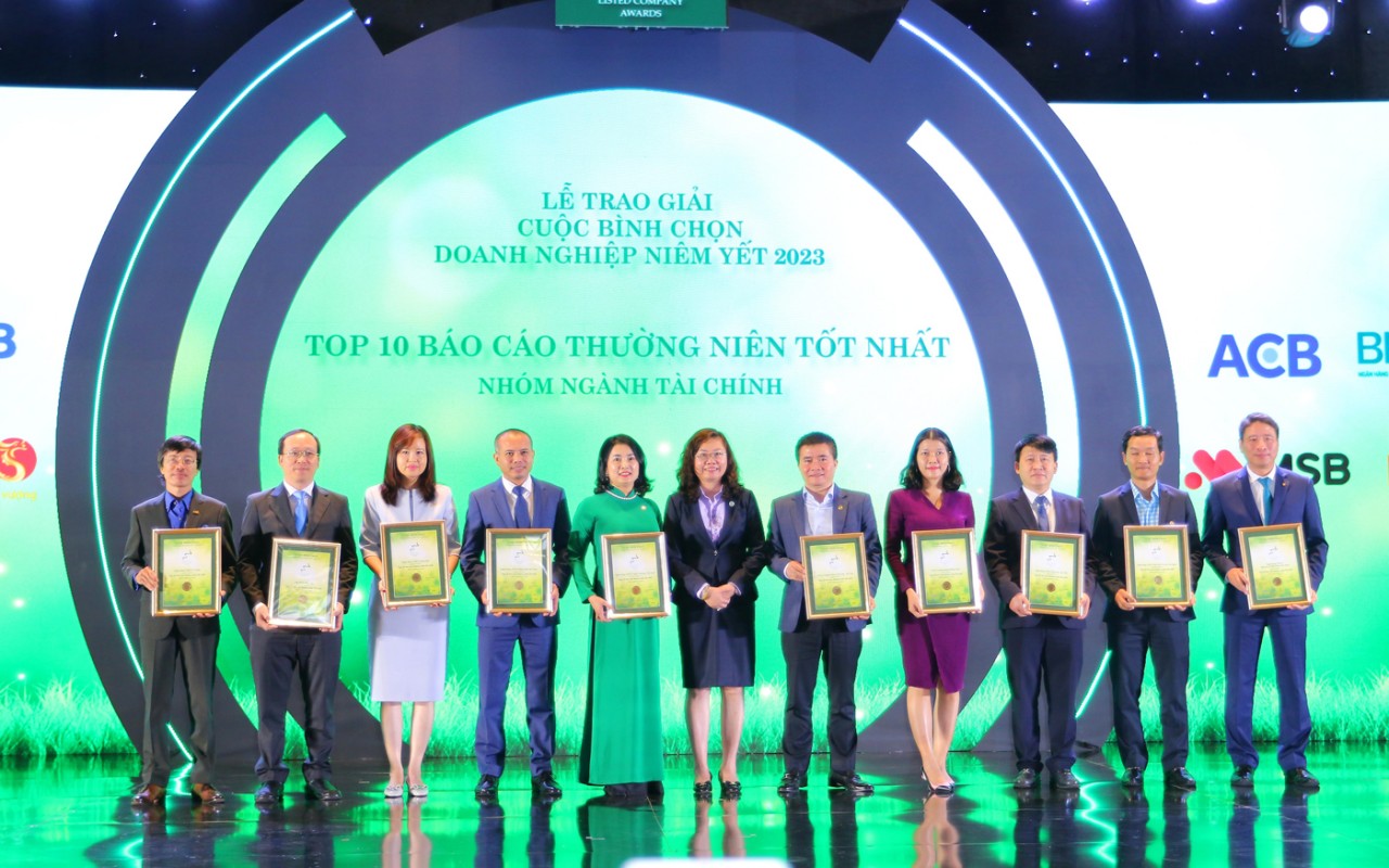 Vinh danh các doanh nghiệp đoạt giải Cuộc Bình chọn doanh nghiệp niêm yết (VLCA) 2023
