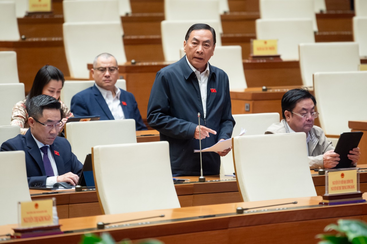 Đại biểu Quốc hội tiếp tục lo hệ lụy từ việc ngân hàng bán bảo hiểm