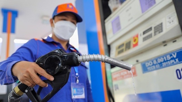 Giá xăng dầu sẽ được điều chỉnh trước ngày Giỗ tổ Hùng Vương