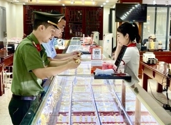 Nghệ An: Bày bán vàng giả nhãn hiệu CHANEL, một doanh nghiệp bị xử phạt