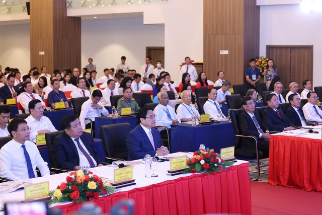 Thủ tướng Phạm Minh Chính dự Hội nghị công bố quy hoạch và xúc tiến đầu tư tỉnh Ninh Thuận- Ảnh 2.