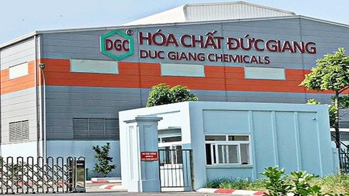 Khối tiền khổng lồ đang “nằm ngủ” của Hóa chất Đức Giang