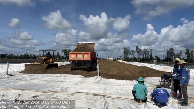 Mở rộng thí điểm cát biển đắp nền đường tại cao tốc Hậu Giang - Cà Mau