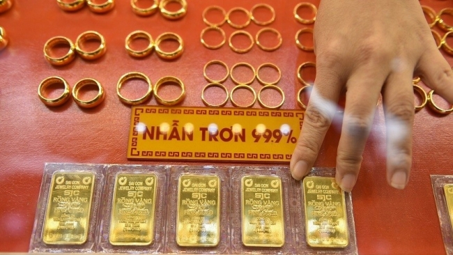 Giá vàng hôm nay (13/7): Vàng thế giới giảm mạnh, vàng trong nước "rục rịch" tăng trở lại