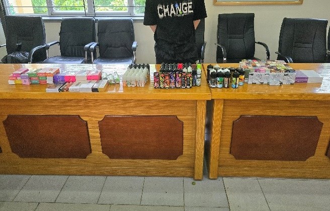 Quảng Ninh: Phát hiện một cơ sở kinh doanh thuốc lá điện tử không có hóa đơn