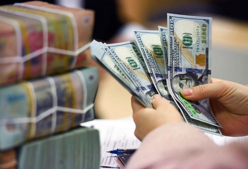 Ngân hàng Nhà nước linh hoạt điều hành thị trường mở, giá vàng tăng vọt