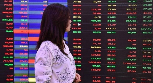 Chứng khoán ngày 22/4: Dòng tiền bắt đáy mạnh mẽ giúp VN-Index thu hẹp đà giảm