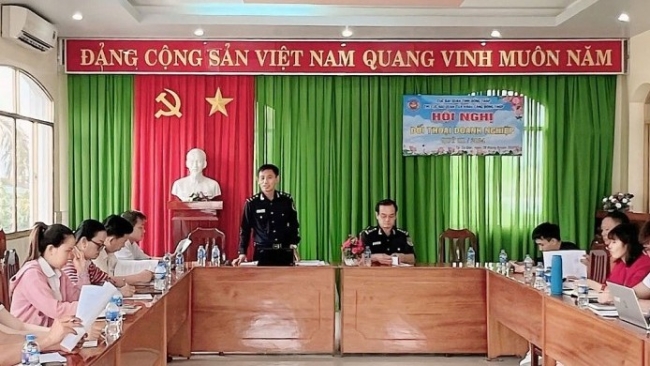 Hải quan Đồng Tháp tuyên truyền, phổ biến pháp luật cho doanh nghiệp