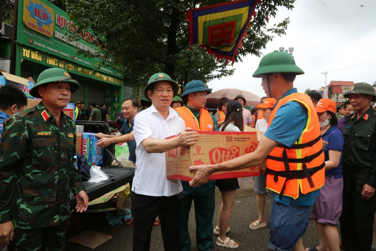 Phó Thủ tướng Hồ Đức Phớc: Không để xảy ra tình trạng thiếu lương thực tới bà con vùng thiên tai