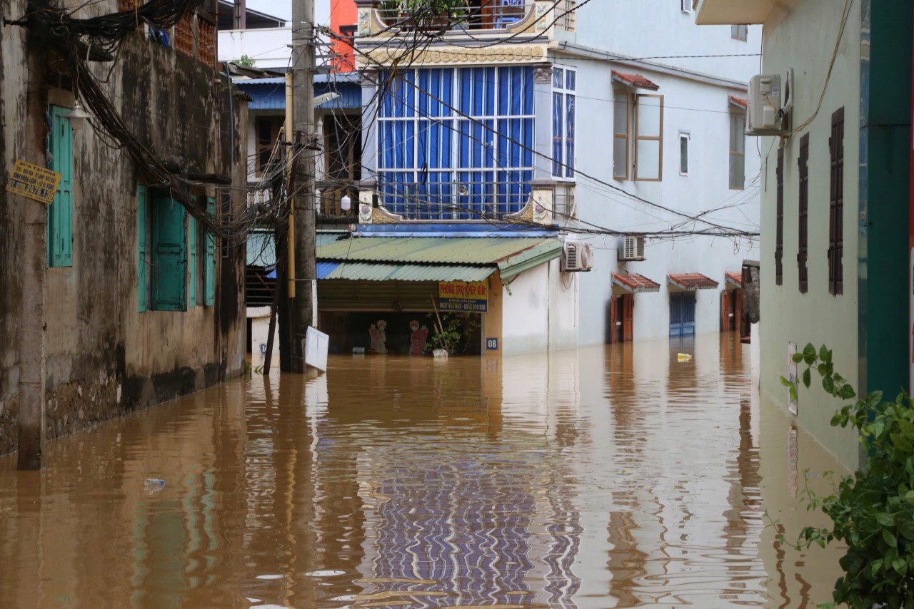 Phó Thủ tướng Hồ Đức Phớc: Không để xảy ra tình trạng thiếu lương thực tới bà con vùng thiên tai