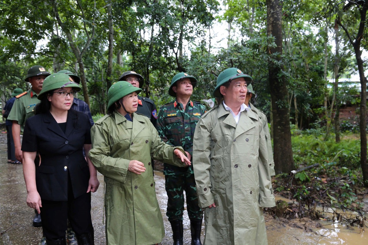 Phó Thủ tướng Hồ Đức Phớc kiểm tra, chỉ đạo khắc phục hậu quả mưa lũ tại Bắc Kạn