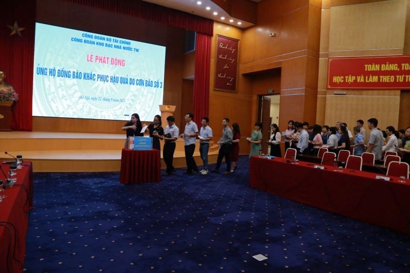 Kho bạc Nhà nước phát động ủng hộ đồng bào khắc phục hậu quả bão số 3 Kho bạc Nhà nước phát động ủng hộ đồng bào khắc phục hậu quả bão số 3