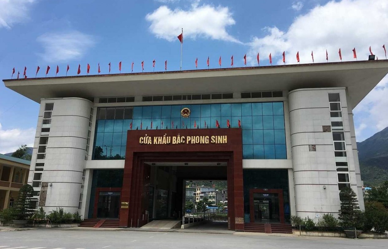Quảng Ninh: Kim ngạch xuất nhập khẩu qua Cửa khẩu Bắc Phong Sinh vượt 46 triệu USD