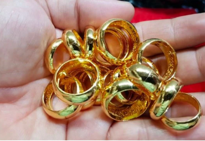 Ngân hàng nhà nước “để ngỏ” câu chuyện lãi suất, giá vàng nhẫn lại lập đỉnh mới