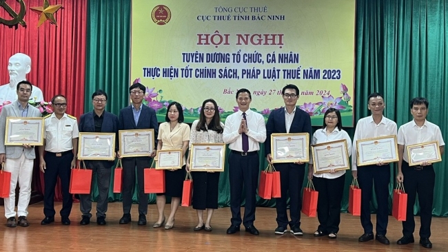 Cục Thuế Bắc Ninh tuyên dương 107 tổ chức, cá nhân tiêu biểu thực hiện tốt pháp luật thuế