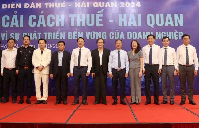 Những hình ảnh tại Diễn đàn Thuế - Hải quan năm 2024