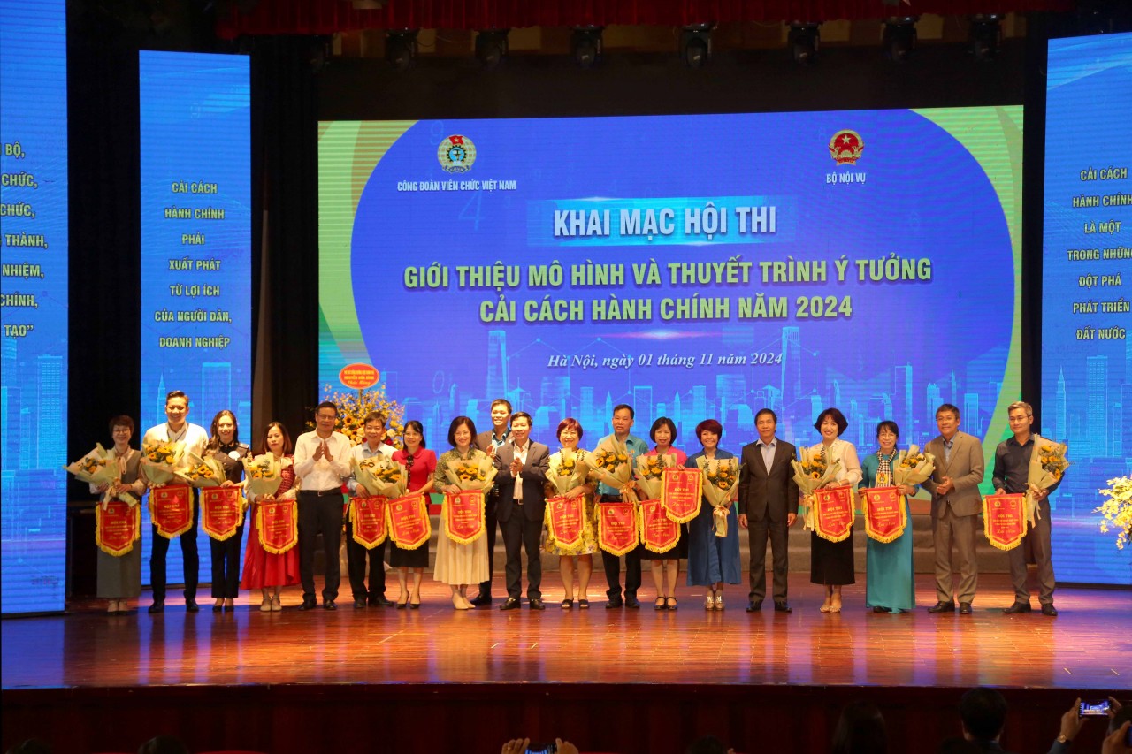 Công đoàn Bộ Tài chính dự hội thi "Giới thiệu mô hình và thuyết minh ý tưởng cải cách hành chính" năm 2024 Công đoàn Bộ Tài chính dự hội thi "Giới thiệu mô hình và thuyết minh ý tưởng cải cách hành chính" năm 2024