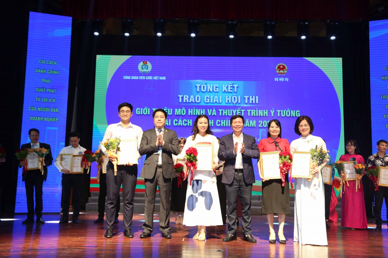 Công đoàn Bộ Tài chính dự hội thi "Giới thiệu mô hình và thuyết minh ý tưởng cải cách hành chính" năm 2024 Công đoàn Bộ Tài chính dự hội thi "Giới thiệu mô hình và thuyết minh ý tưởng cải cách hành chính" năm 2024