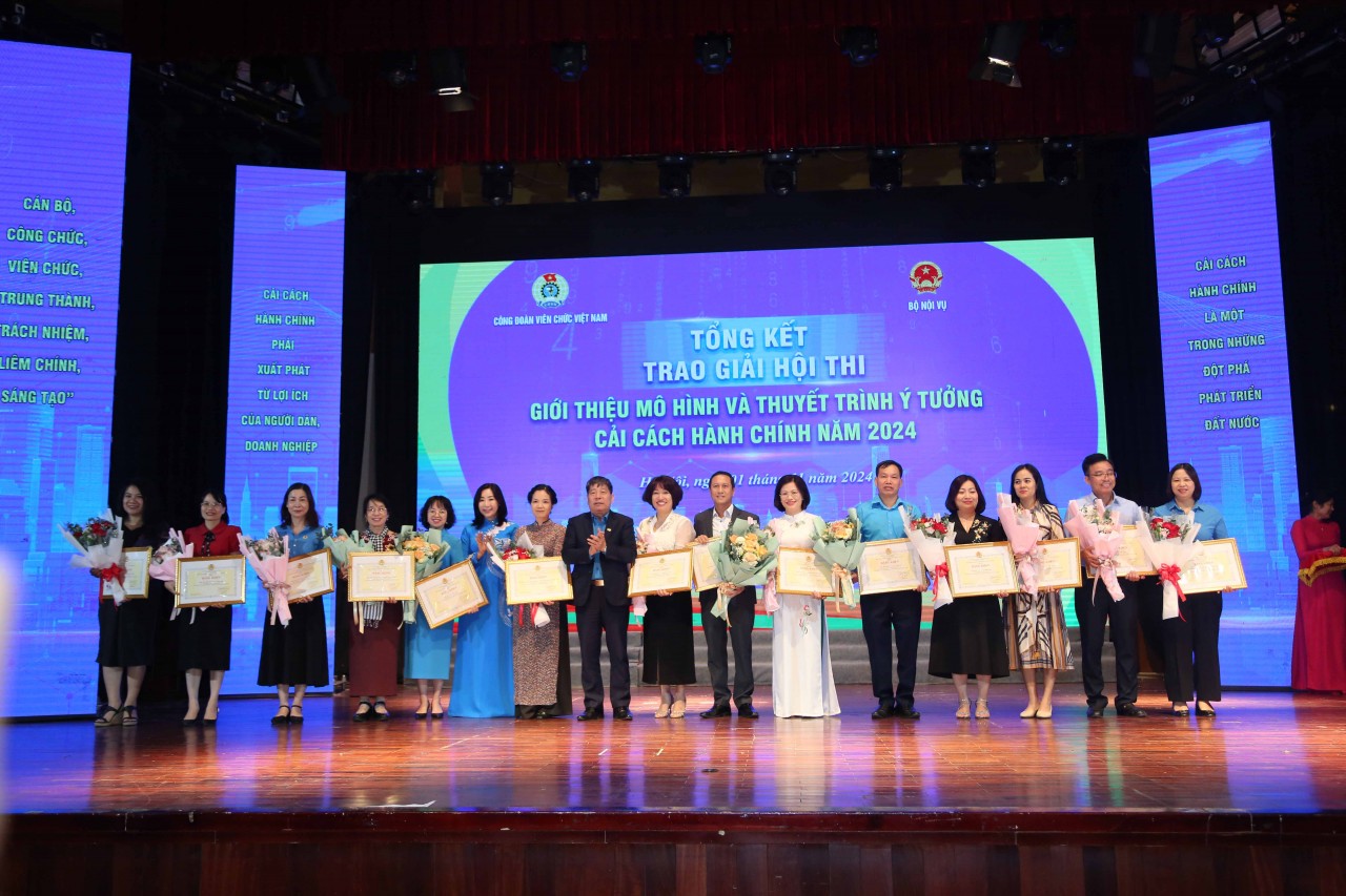 Công đoàn Bộ Tài chính dự hội thi "Giới thiệu mô hình và thuyết minh ý tưởng cải cách hành chính" năm 2024 Công đoàn Bộ Tài chính dự hội thi "Giới thiệu mô hình và thuyết minh ý tưởng cải cách hành chính" năm 2024