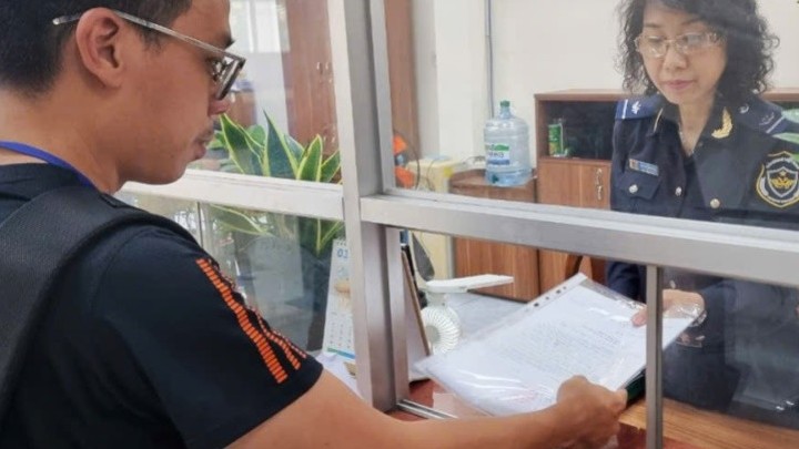 TP. Hồ Chí Minh: Tạm hoãn xuất cảnh 3 giám đốc doanh nghiệp nợ thuế