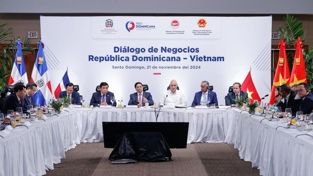 PM attends Viet Nam-Dominica business dialogue in Santo Domingo