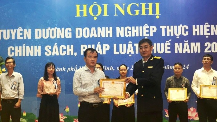 TP. Hồ Chí Minh tuyên dương các doanh nghiệp thực hiện tốt chính sách, pháp luật thuế