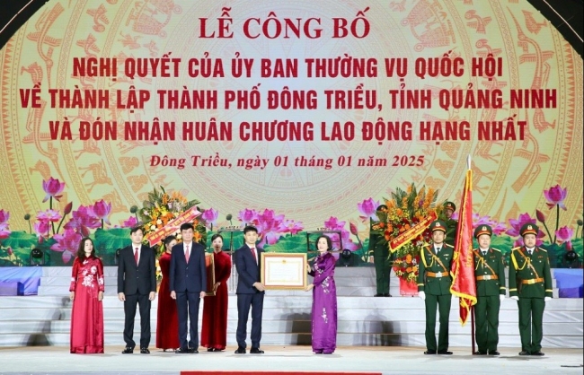 Quảng Ninh: Lễ công bố Nghị quyết của Ủy ban Thường vụ Quốc hội về thành lập thành phố Đông Triều